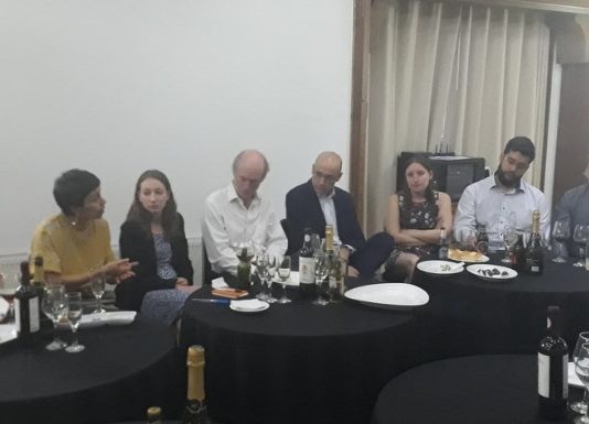 Investigadora (CR)2 participó en tertulia sobre el Acuerdo de París (Noticias CDA UChile)