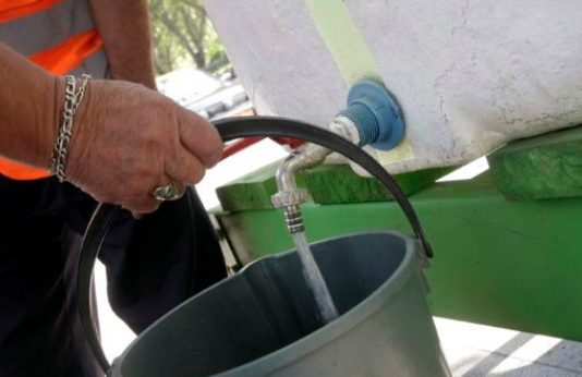 Científica advierte mal uso del agua en el sur del país y que camiones aljibe son medidas «parche» (Radio Biobío)