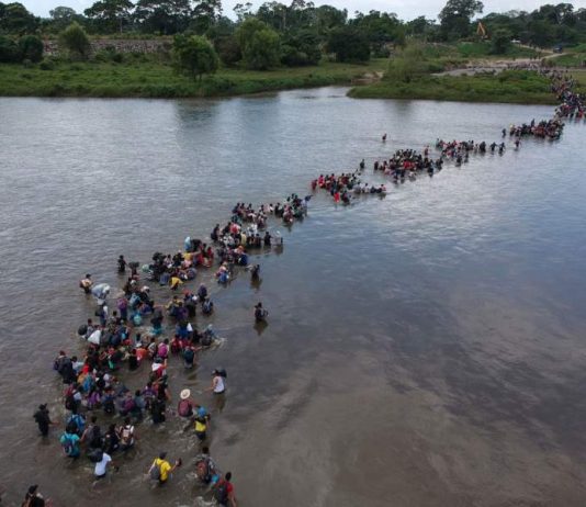 Migrantes y refugiados: uno de los grandes impactos del cambio climático en el mundo (La Tercera)