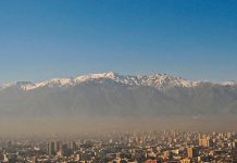 ¿Por qué Santiago sigue viéndose contaminado tras un mes semiparalizado? (La Tercera)