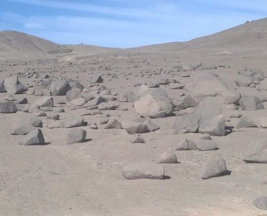 Investigación analiza impacto del polvo del Desierto de Atacama en calidad del aire y producción de energía solar (Sustentable)