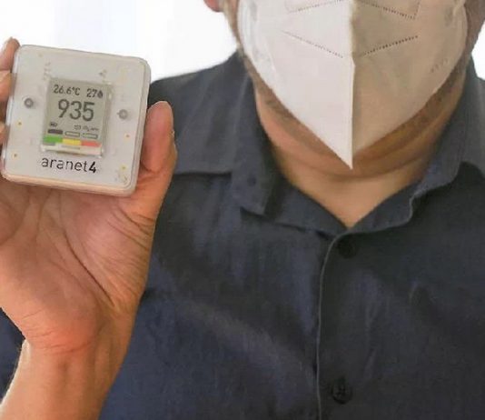 Medición de C02 partió en salas de cuatro cursos en Ñuñoa (Las Últimas Noticias)