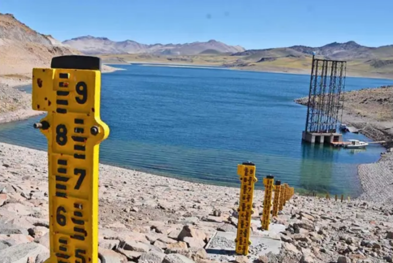América Latina sufre con megasequías, deforestación y deshielos más intensos (El Mercurio)