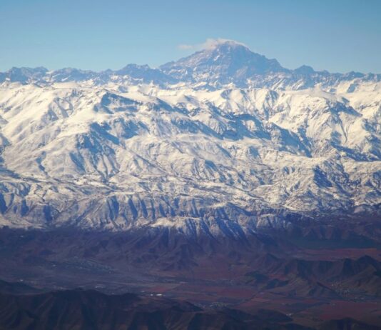 Nieve llega al valle más seco de Chile: Estanca la caída, pero no revierte la situación crítica (El Desconcierto)