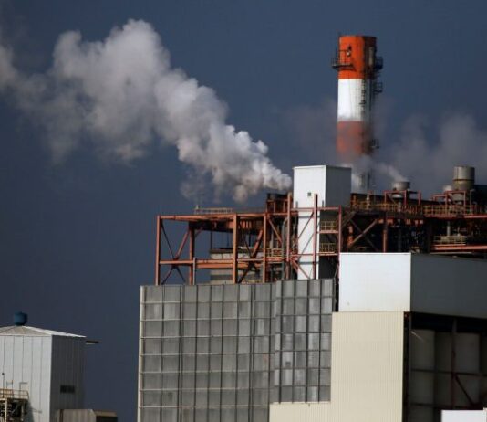 Centro de Ciencia del Clima y la Resiliencia desplegará campaña para medir gases contaminantes en Quintero (El Mostrador)