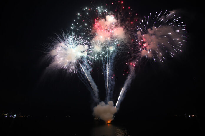 VALPARAISO: Ensayo fuegos artificiales