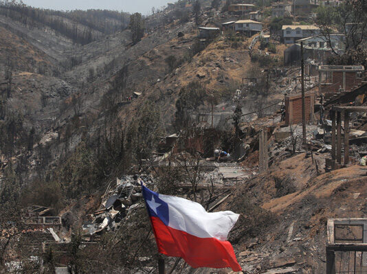Estudio asegura que ni el fenómeno de El Niño ni el cambio climático fueron determinantes en los incendios de Valparaíso (El Mercurio)