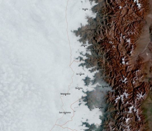 Fotos satelitales explican de dónde salió tanta nubosidad este jueves en Santiago (LUN)