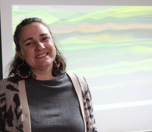 Académica FAU es reconocida en el 3er Encuentro de Innovación de la de U. de Chile (forestal.uchile.cl)