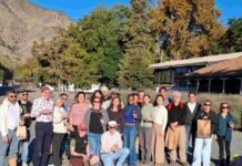 Representantes del IPCC conocen modelo pionero del IEB que integra conservación de biodiversidad y adaptación al cambio climático en la producción de vino (IEB-chile.cl)